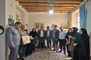 مادر شهید مددالهی در هفته سالمندان تکریم شد؛ روایت صبر و ایثار در خانه یک مادر شهید