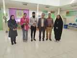 اهدا گل به زوجین جوان به مناسبت هفته جمعیت