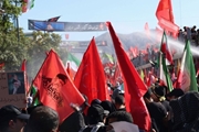 حضور دانشگاهیان علوم پزشکی شیراز در آیین تشییع رهبر شهید انقلاب در مشهد مقدس